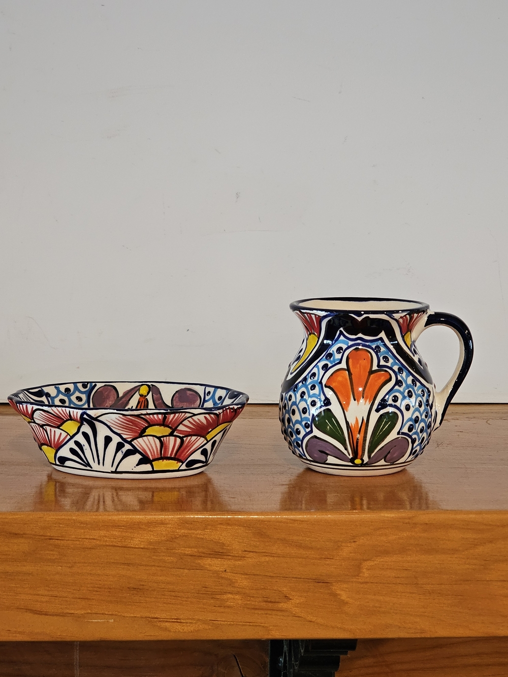 A Tonalá Gerbera Ceramic Tray Mini Floral Pitcher & Tray Set
